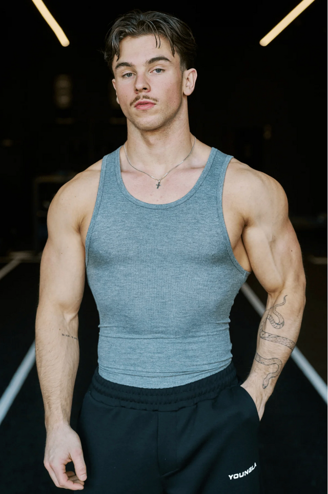 3075 - The Ultimate Wife Lovers